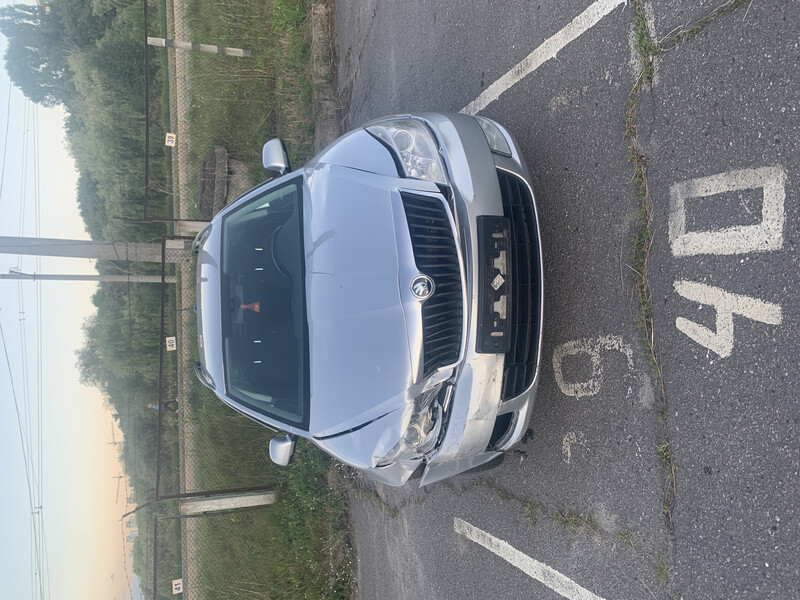 Капот Skoda Octavia A5 универсал 2011 г.  1.6 л дизель Полтава
