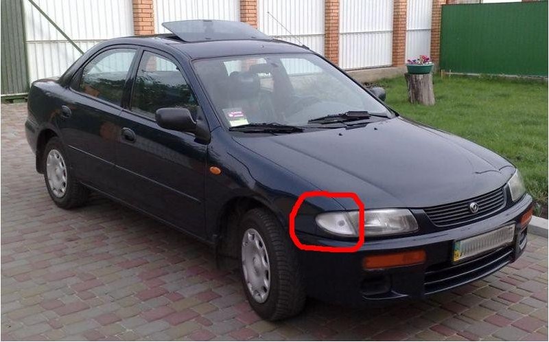 Поворотнік правий біля фари Mazda 323 BA Sedan 1995 1.5 Бензин Тернополь