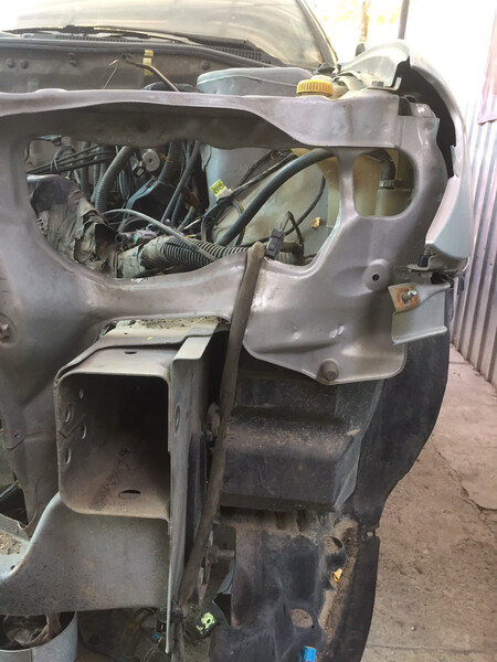 Телевизор, передняя панель Nissan Primera  2001 1.8 Бензин Одесса