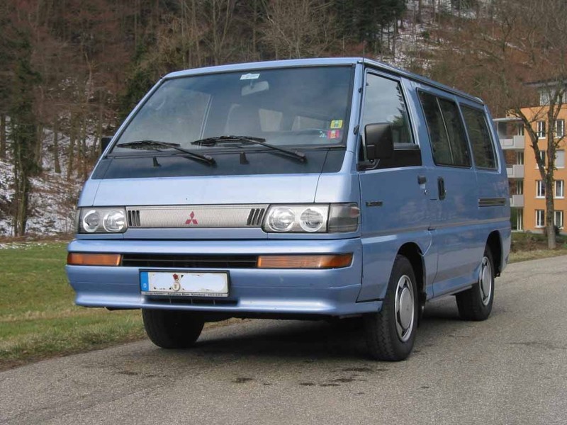 Фары передние линзованые Mitsubishi L 300  1997 2.5 Дизель Харьков