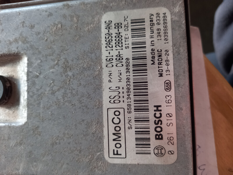 Блок керування двигуном Ford Focus 3  2012 хетчбек 1.0 Бензин 