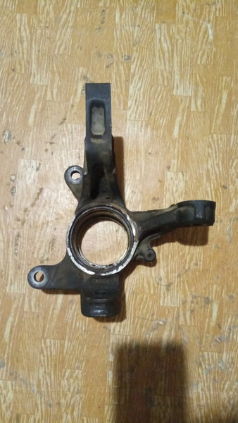Поворотный кулак правый Toyota Starlet  1988 хэтчбек 1.0 Бензин Константиновка