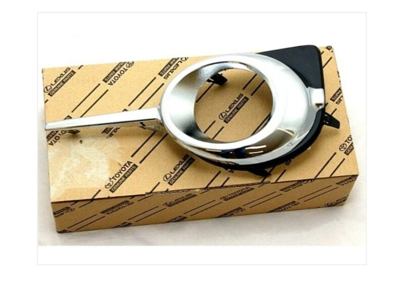 Решетка крышка левая Toyota RAV4  2011 2.4 Бензин 