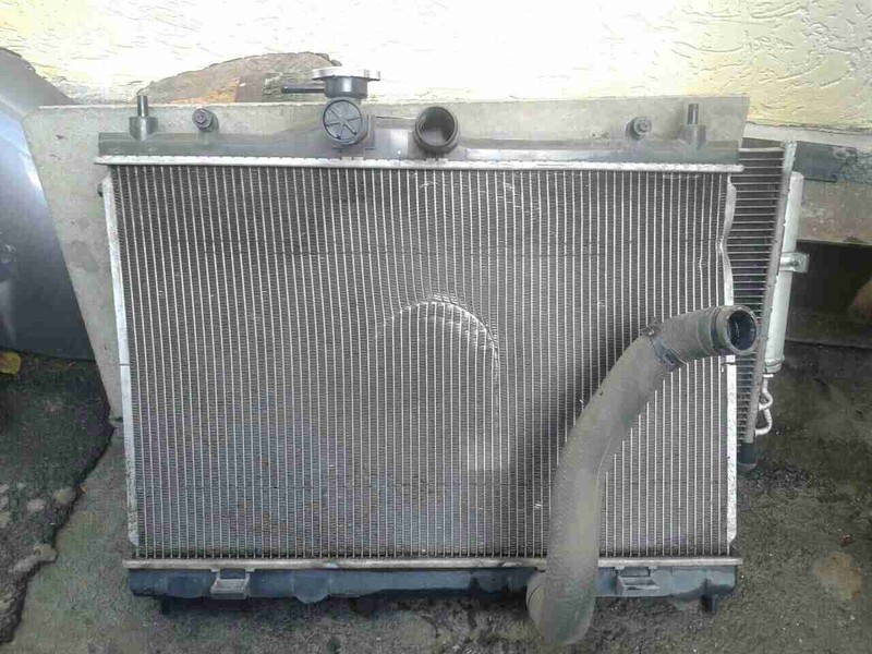 Радіатор Nissan Tiida C11  2010 хетчбек 1.6 Бензин 