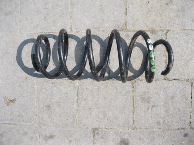 Пружина передня треба щоб сходилась по міткам Volkswagen Caddy 3 2007 г.  2.0 л дизель Львов