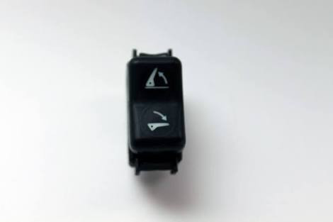 Выключатель (switch, roll-over bar) (дуги безопасности при опрокидывании) Mercedes-Benz SL-Class  1996 2.8 Бензин Запорожье