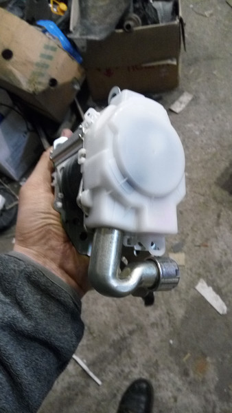 Ремінь безпеки пасажира Suzuki SX4  2010 хетчбек 2.0 Бензин 