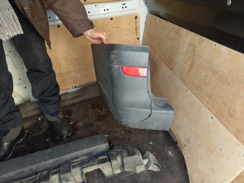 Левая часть заднего бампера Mercedes-Benz Vito 639 2014 2.2 Дизель Киев