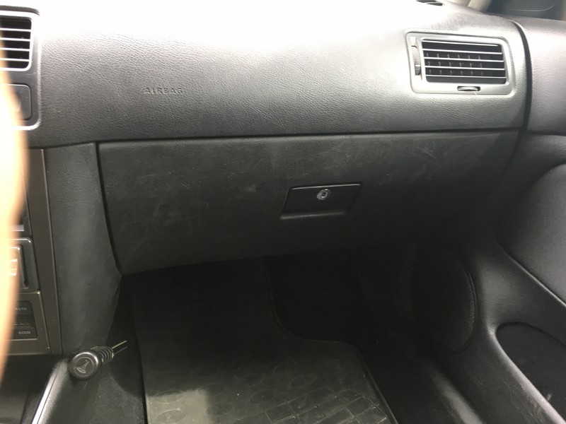 Кришка бардачка Volkswagen Bora  2002 1.6 Бензин 