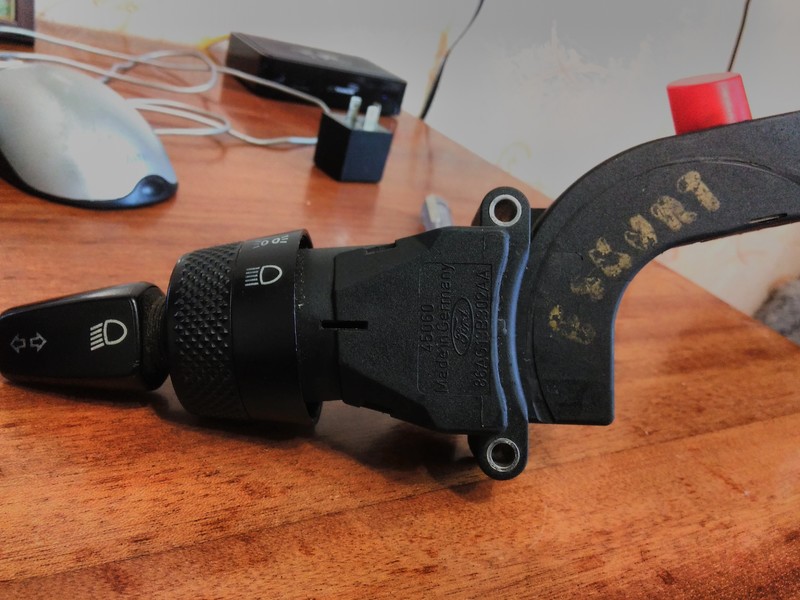 Подрулевой переключатель Ford Escort хэтчбек 1987 г.  1.3 л бензин Фастов