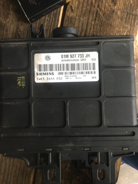 Блок управления АКПП 01M 927 733 JH   Volkswagen Bora, Volkswagen Golf
