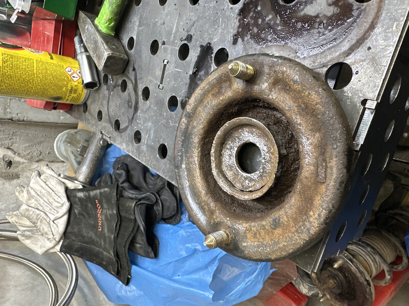 Опора амортизатора заднего Mitsubishi Eclipse 3  2004 купе 2.4 Бензин Одесса