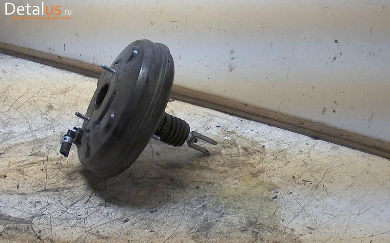 Вакуумный усилитель тормозов 44610-42321   Toyota RAV4