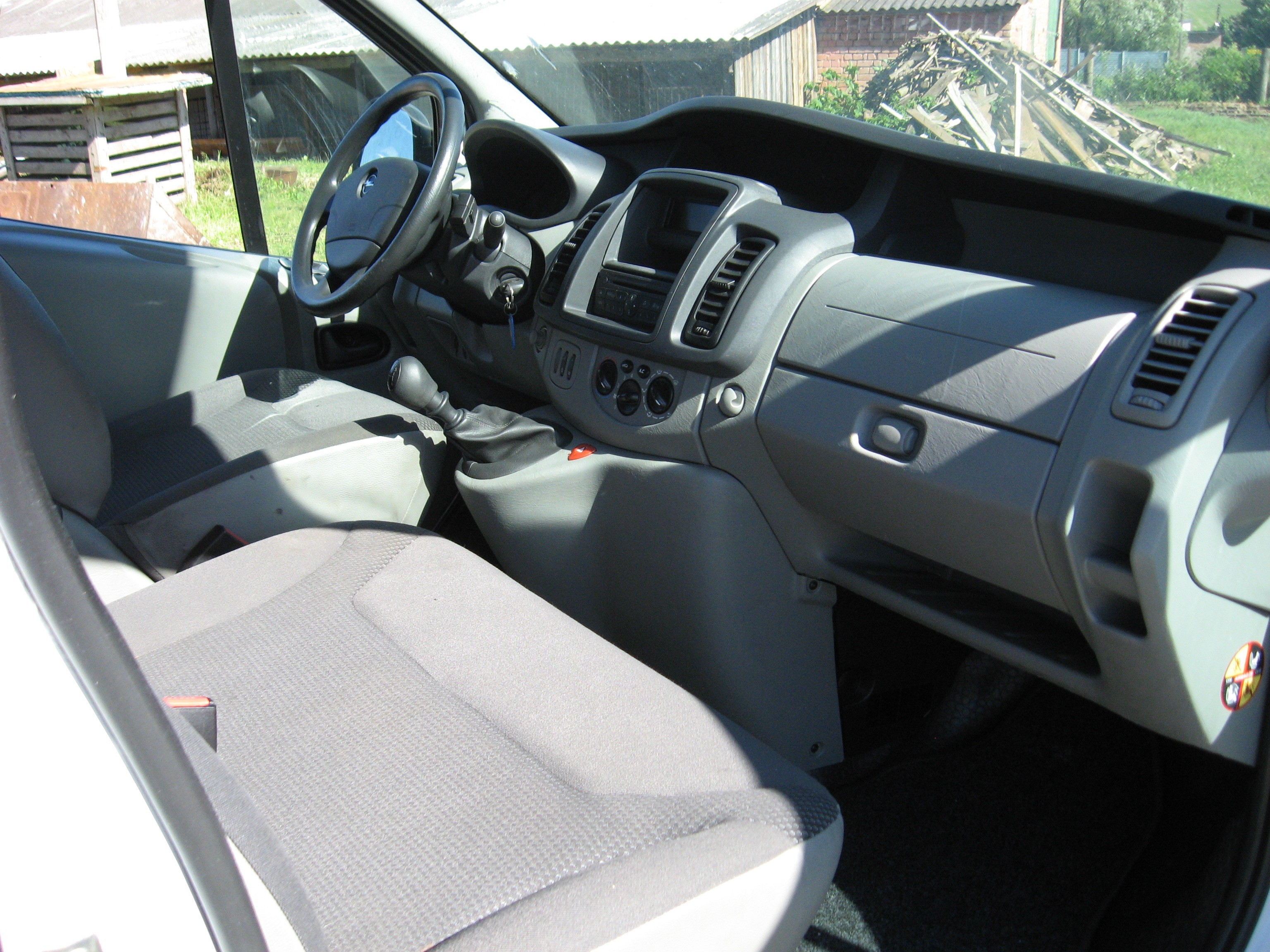 Заднее сидение Opel Vivaro  2010 2.0 Дизель Харьков