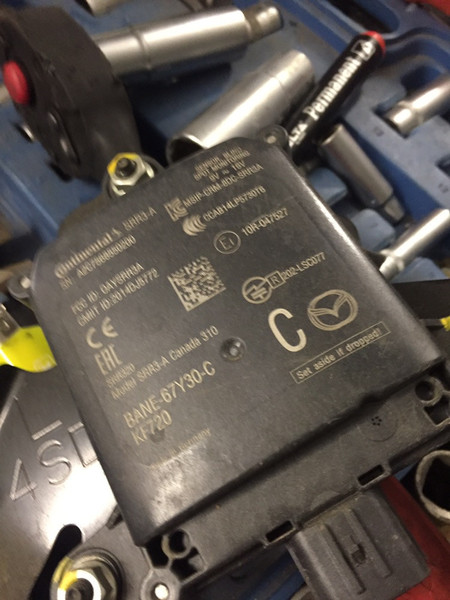 Датчик блок слепых зон задний левый с кронштейном Mazda 3 BM  2018 хэтчбек 10.0 Бензин Киев