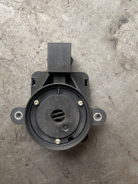 Датчик положения педали акселератора Suzuki Grand Vitara XL-7 5MTU 2005 2.0 Дизель 