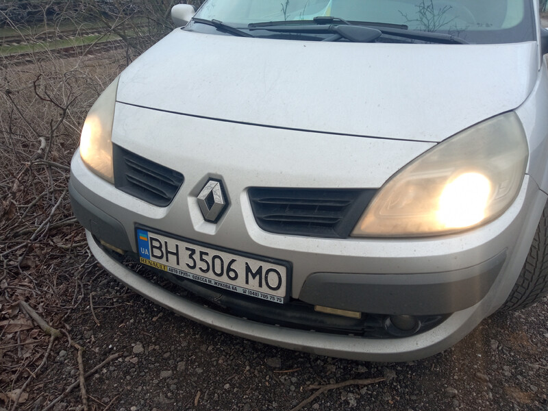 Бампер передний Renault Scenic 2 хэтчбек 2007 г.  1.5 л дизель Черноморск