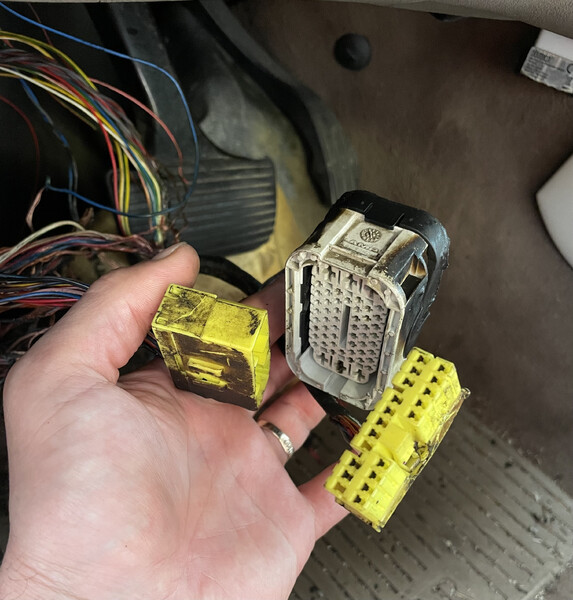 Электрические разъемы Jaguar XJ8  1998 3.2 Бензин Киев