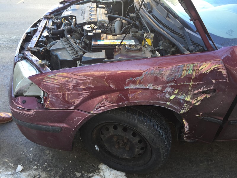 Крыло переднее левое Mazda 323 F универсал 1998 г.  2.0 л дизель Киев