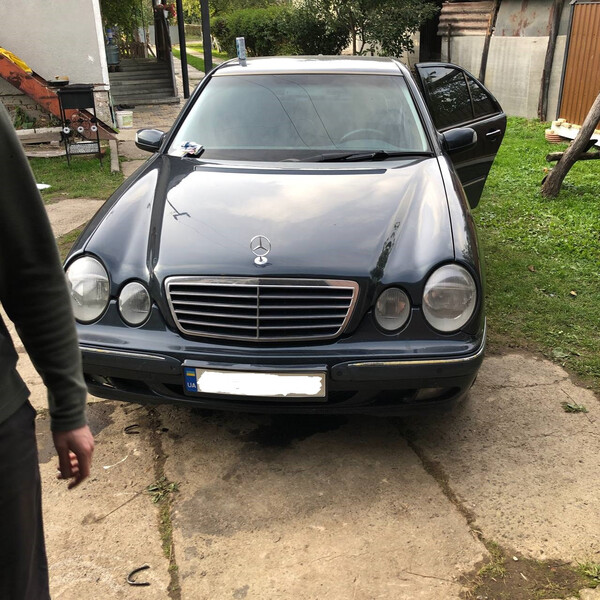 Капот Mercedes E-Class 2000 р.  2.7 л дизель Івано-Франківськ