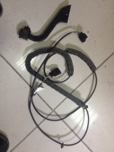 Трос раздвижной двери Mercedes-Benz Sprinter  2010 3.0 Дизель Харьков