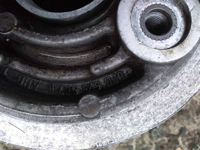 Вискомуфта привода заднего редуктора Volkswagen Volksbus  1998 2.4 Дизель Белая Церковь