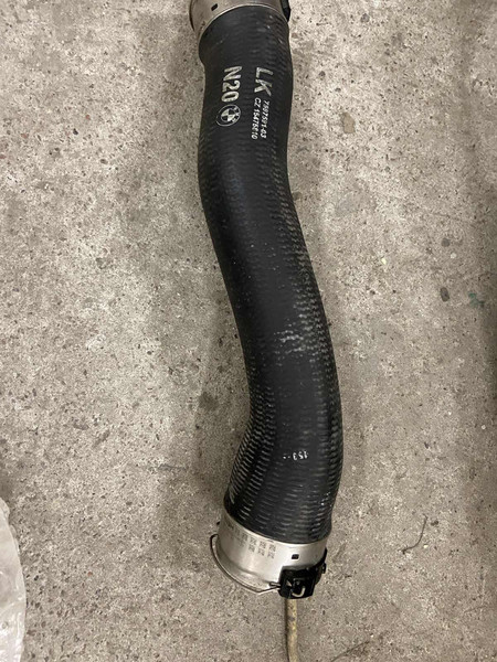 Патрубки интеркулера BMW 3 Series F30  2014 2.0 Бензин Киев