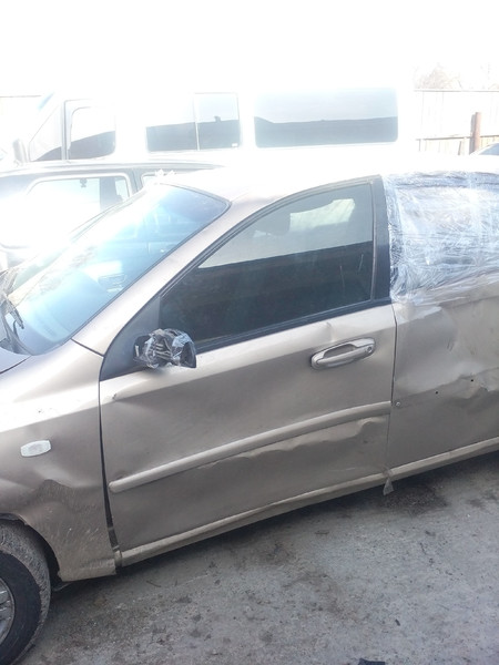 Дверь передняя левая Chevrolet Lacetti  2007 1.8 Бензин Чернигов