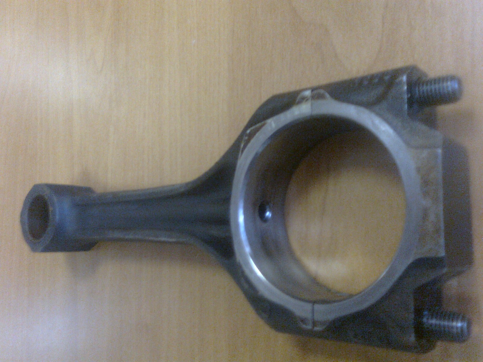 Шатун Volkswagen Vento  1993 1.8 Бензин 