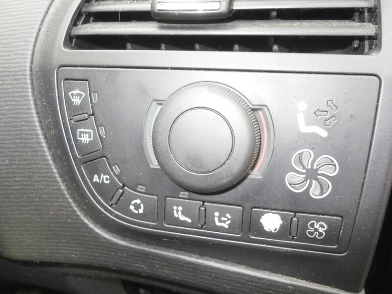 Деталь панели управление воздухом Citroen C4 Picasso  2011 хэтчбек 1.6 Дизель 
