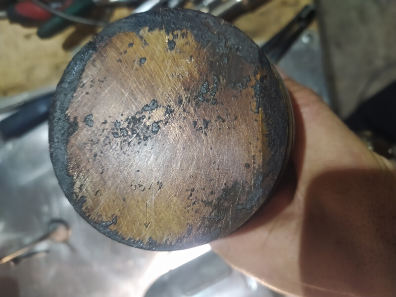 Поршень Volkswagen Passat B5 1999 г.  1.8 л бензин