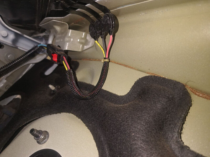 Стекло лобовое Tesla Model Y  2022 1.0 Электро Винница