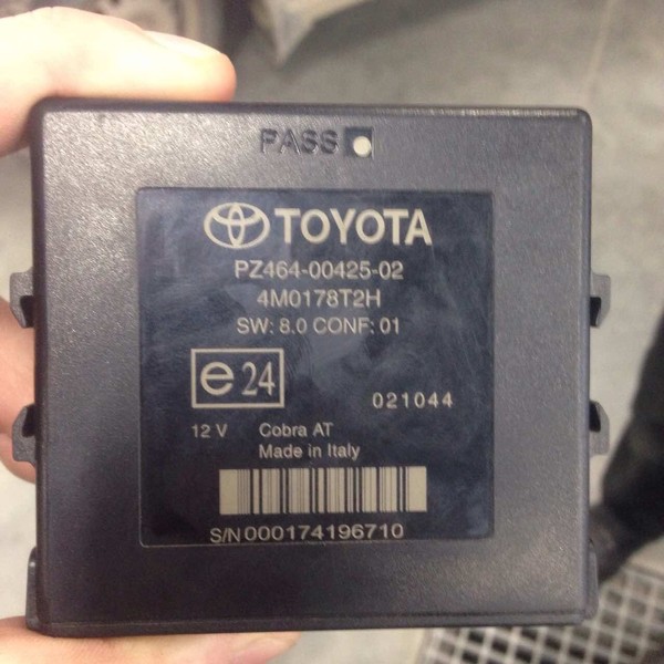 Блок управления парктроником PZ464-00425-02   Toyota Corolla, Toyota Land Cruiser Prado, Toyota Prius, Toyota RAV4