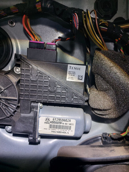 Блок управления передней левой двери Volkswagen Polo 4  2006 хетчбек 1.4 Бензин Харків