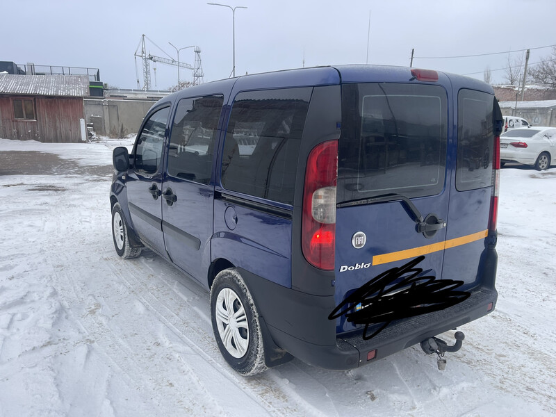 Фонарь задний левый Fiat Doblo 2008 г.  1.9 л дизель Полтава