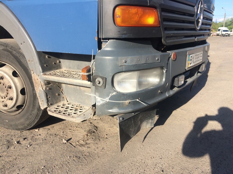 Бампер передний Mercedes-Benz 1517 Атего 2001 4.3 Дизель Хмельницкий
