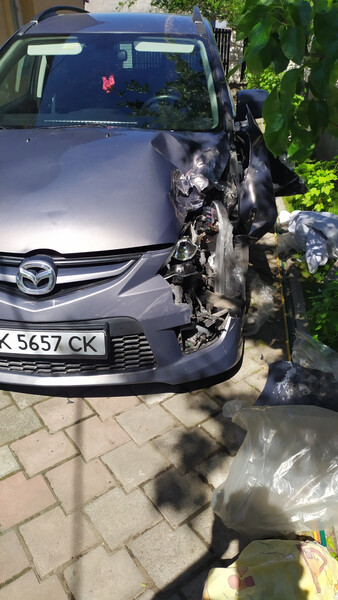 Капот Mazda 5 універсал 2008 р.  2.2 л дизель Рівне