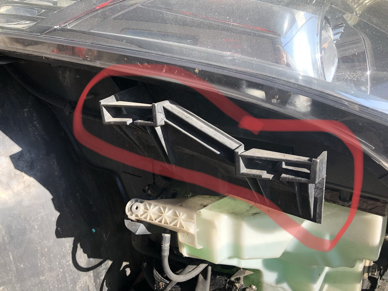 Кронштейн переднього бампера Citroen C6  2006 2.7 Дизель Київ