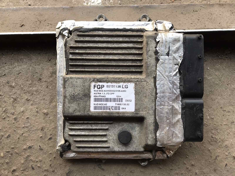 Електронний блок керування двигуном 55191136   Opel Astra