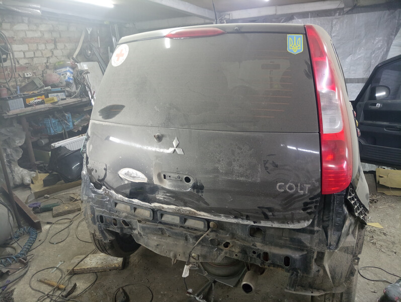 Задняя ляда Mitsubishi Colt  2007 хэтчбек 1.3 Бензин 