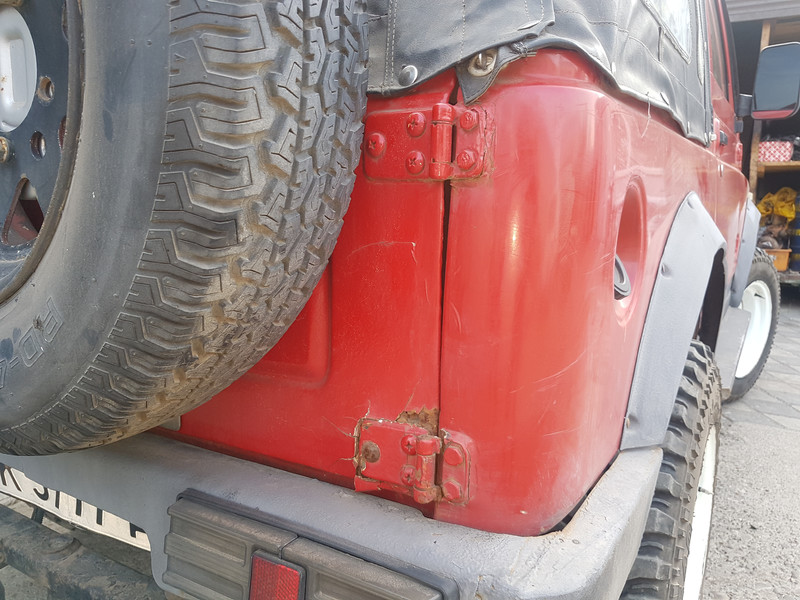 Завіса задня Suzuki Samurai  1988 1000.0 Бензин Снятин
