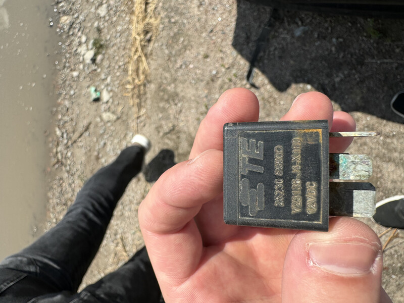 Реле Nissan Rogue  2021 