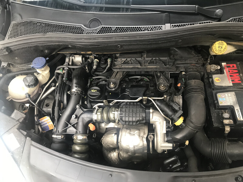 Двигатель Peugeot 208  2012 хэтчбек 1.4 Дизель 