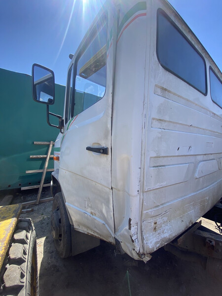 Ліва дверка, задня частина кабіни Mercedes-Benz Vario  2003 1.9 Київ