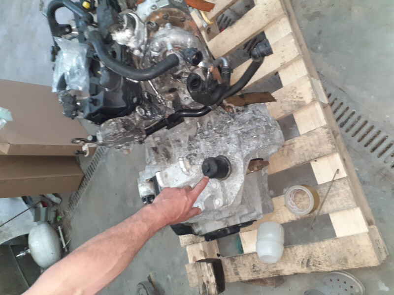 Крышка фильтра коробки Volkswagen Jetta 6  2013 универсал 2.0 Дизель Киев