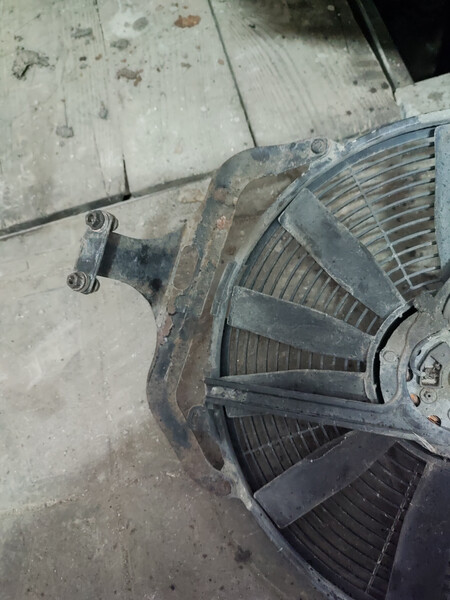 Кріплення вентилятора кондиціонера Mercedes-Benz Sprinter  2005 2.2 Дизель Бережани