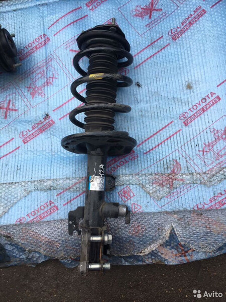 Амортизатор передний 48520-80462   Lexus RX