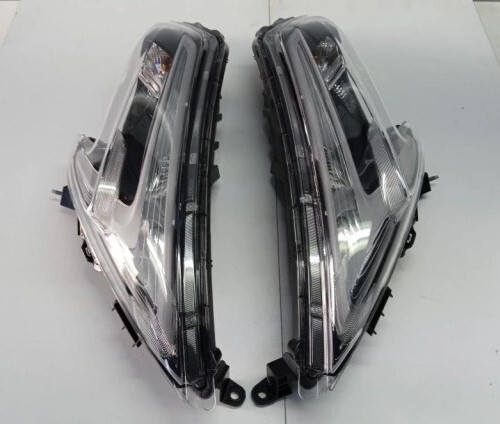 Фары передние / поворитники / дхо Nissan Juke  2015 хетчбек 1.6 Бензин 