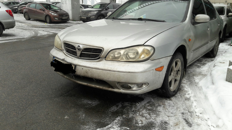 Бампер передний Nissan Maxima A33  2001 2.0 Бензин Киев