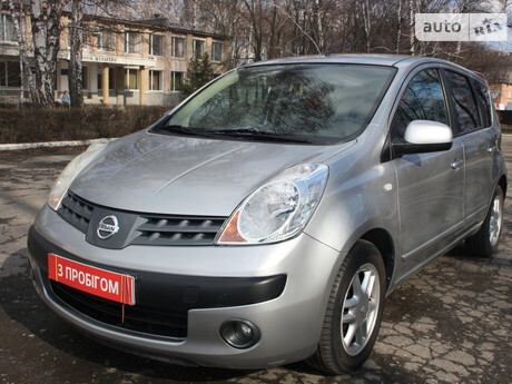 Решітка радіатора 0370380990   Nissan Note